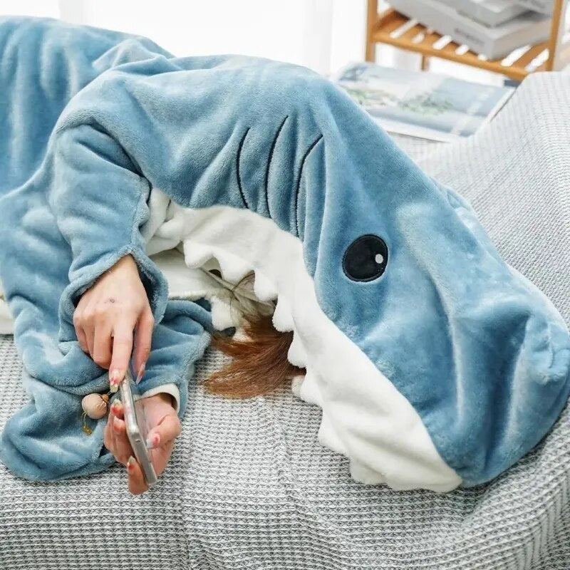Câlin Sharkie